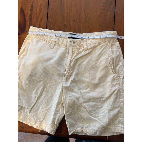 Banana Republic Emerson Women's Shorts, Linen/Cotton Blend Yellow, Size 32 - Picture 7 of 10